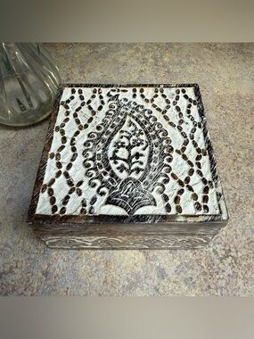 Antique Finished Mango Wood Jewelry Keepsake Box